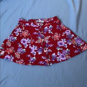 EUC Ladies Floral Casual Skirt 🌸